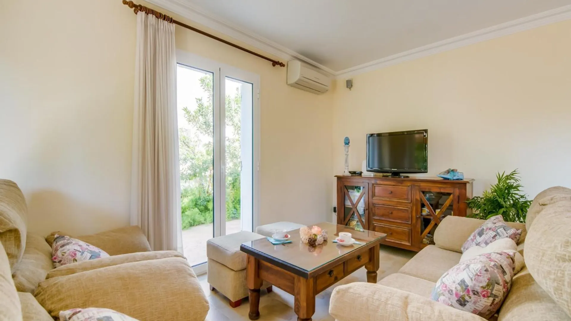 Holiday Home In Puerto De Alcudia  알쿠디아 항구